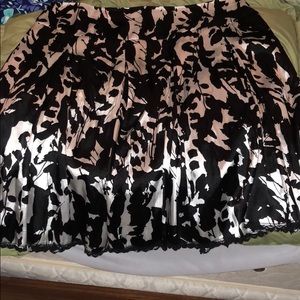 Size 18 black and white floral skirt
